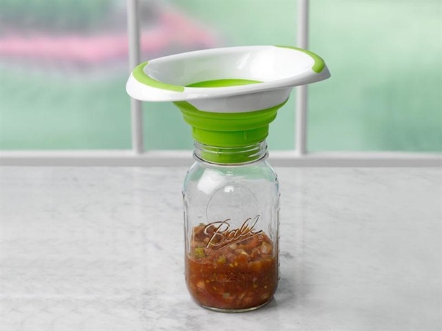10732 - Ball, Collapsible Funnel (in PDQ) / กรวยพลาสติกย่นเก็บได้