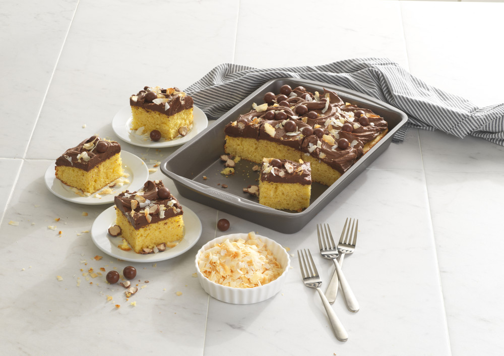 GoodCook 13 x 9 In. Non-Stick Roasting & Baking Pan GoodCook 13 x 9 In. Non-Stick Roasting & Baking Pan