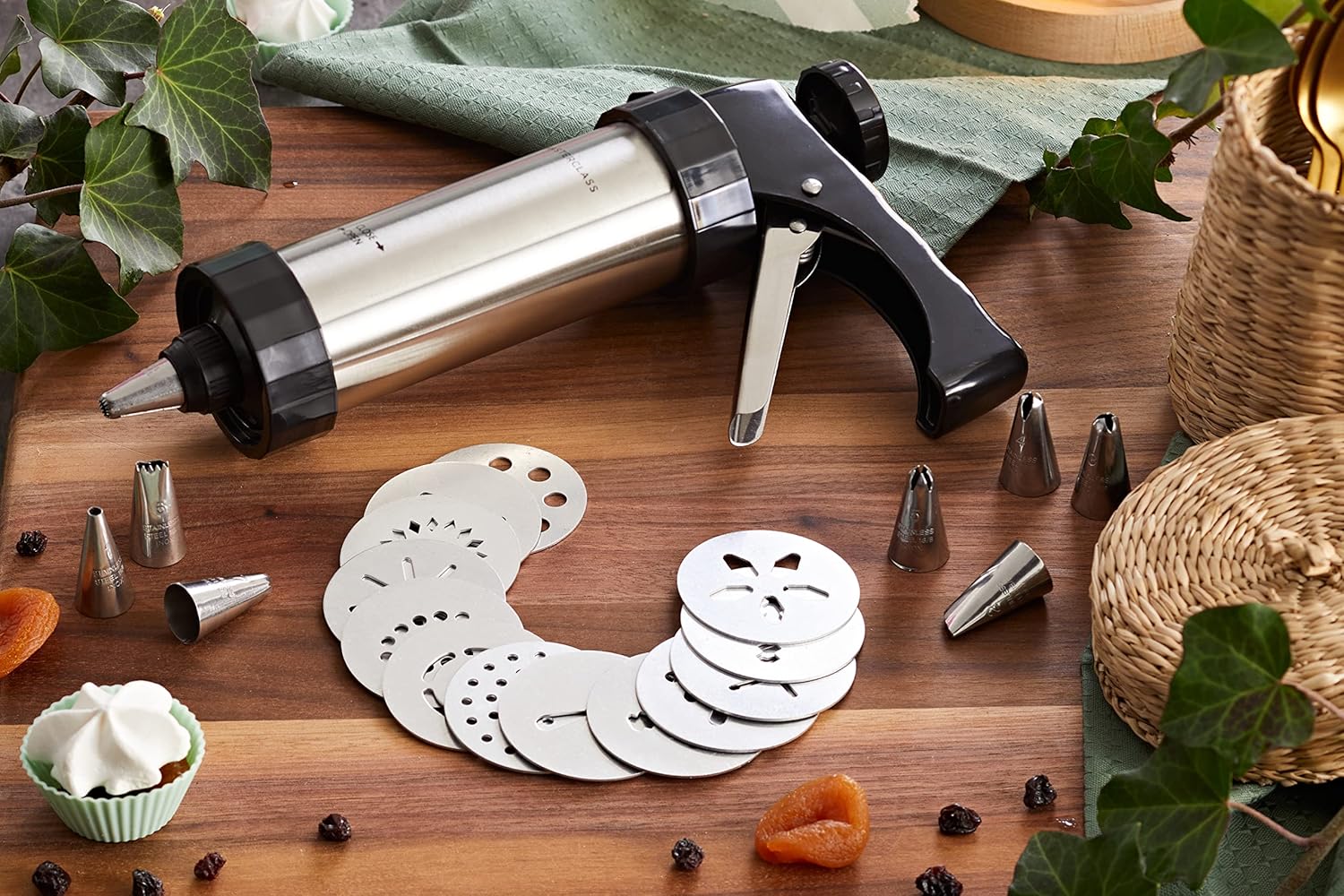 MCICINGPRO - MC BISCUIT/ICING SET 8 NOZZLE/13 CUTTER