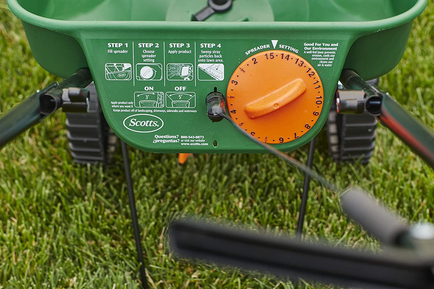 Scotts Turf Builder Edgeguard Mini Broadcast Spreader รถเข็นโรยปุ๋ย / เมล็ดพืชสก๊อตส์